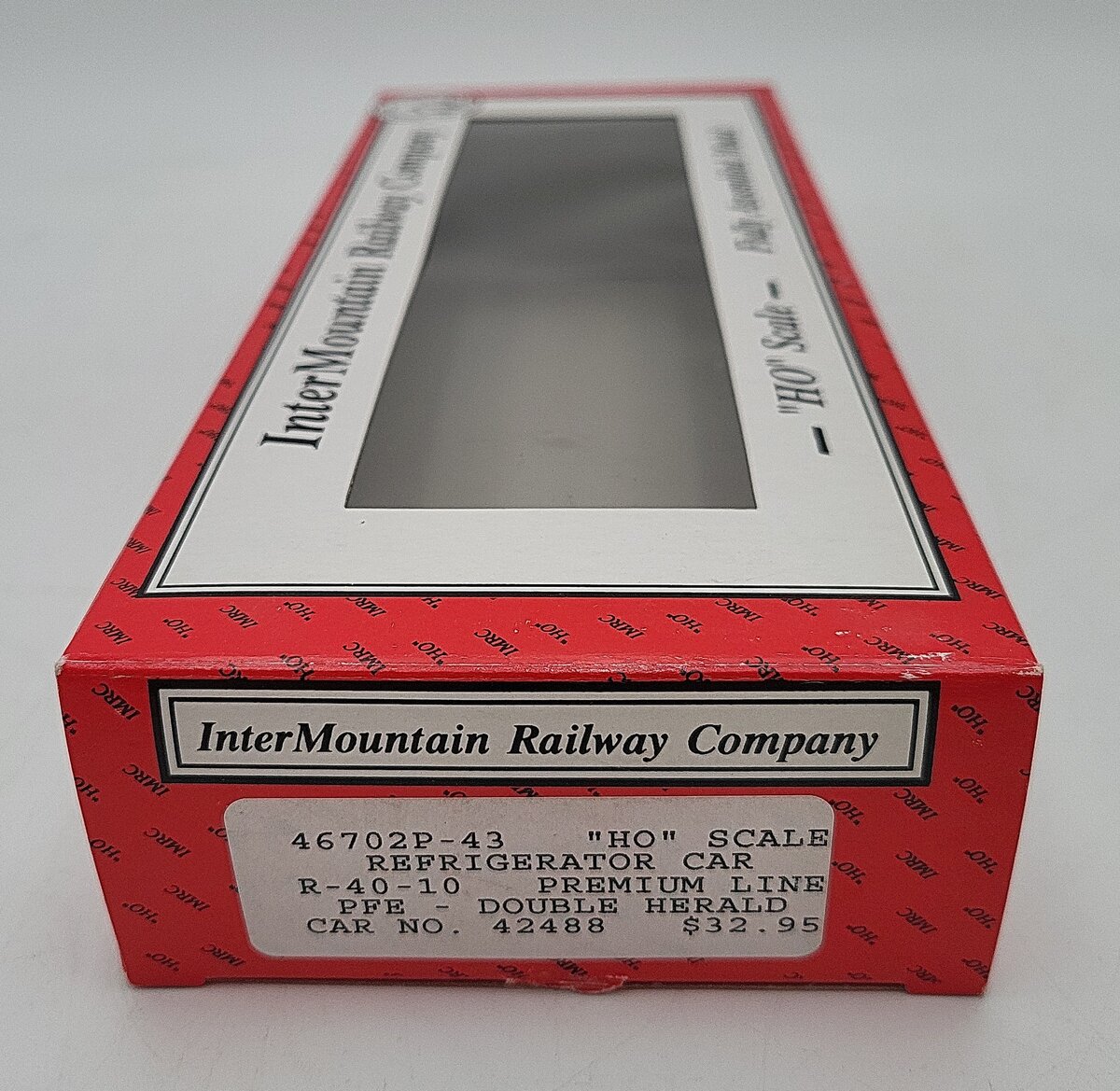 InterMountain 46702P-43 HO Pacific Fruit Express R-40-10 Reefer Car #42488 EX/Box
