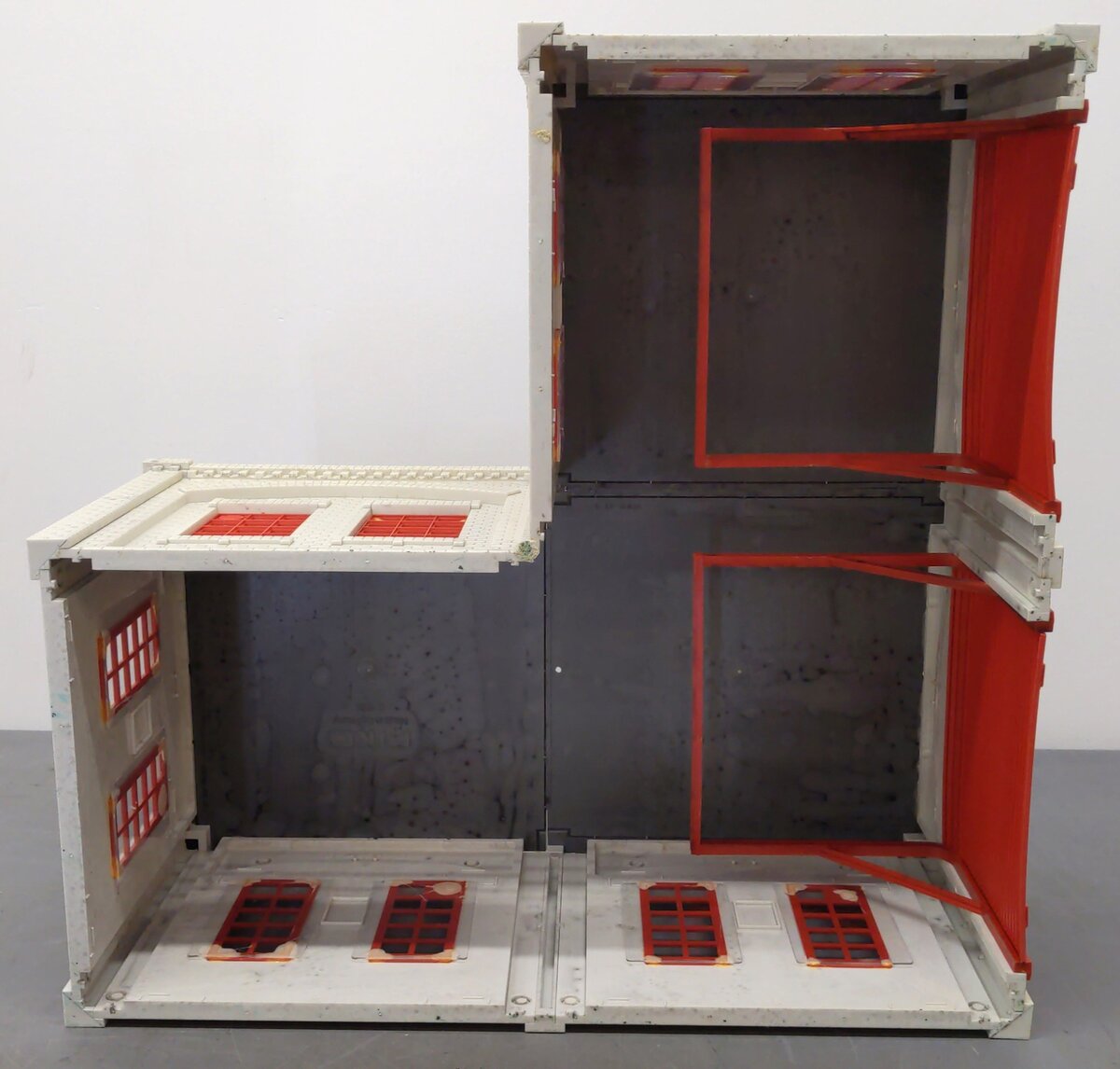 Piko 62242 G Scale Fire Departement Number 6 Station Building Kit