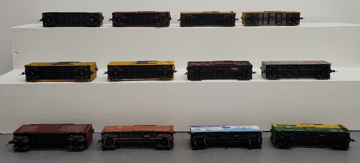 AHM, Varney & Other HO Scale Freight Cars [12]