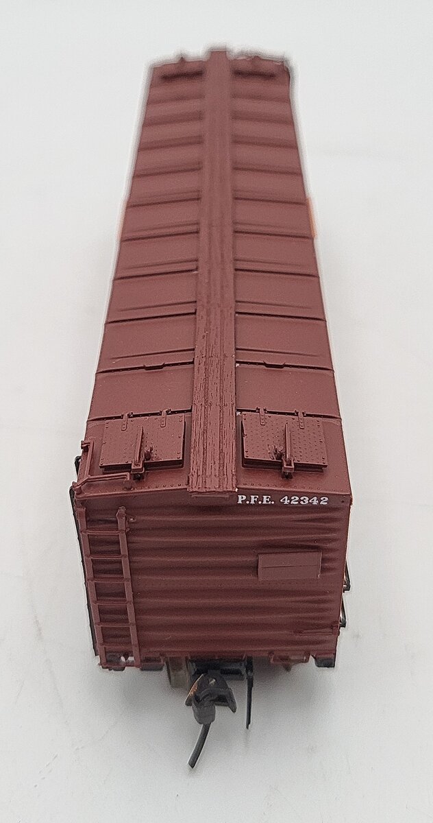 InterMountain 46702P-41 HO Scale Pacific Fruit Express R-40-10 Reefer Car #42342 EX/Box