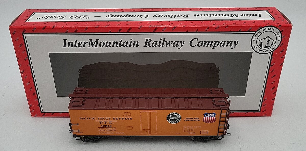 InterMountain 46702P-41 HO Scale Pacific Fruit Express R-40-10 Reefer Car #42342 EX/Box