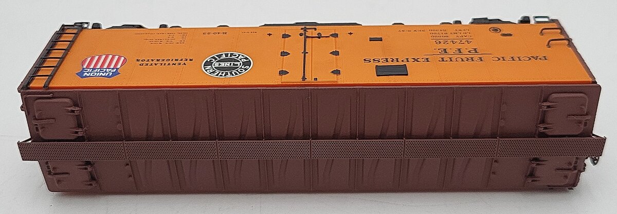 InterMountain 45501-71 HO Scale Union Pacific Boxcar #47426 EX/Box