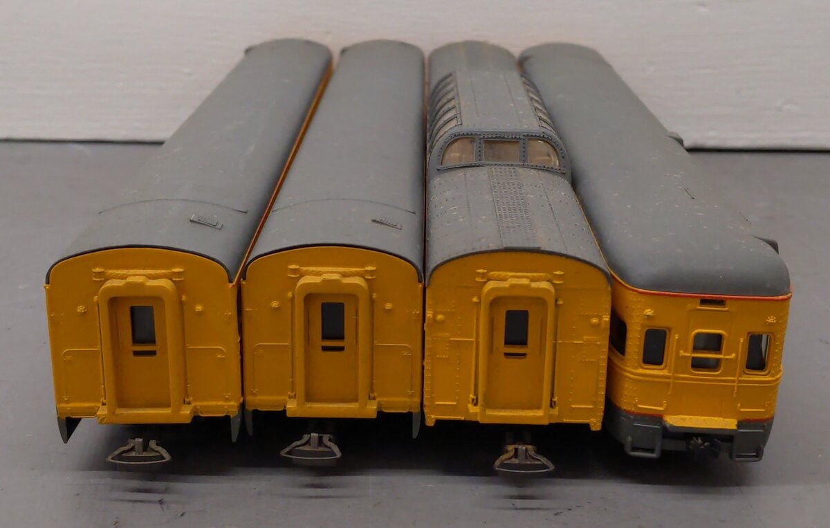 Rivarossi HO Scale Union Pacific Passenger Cars [4] EX
