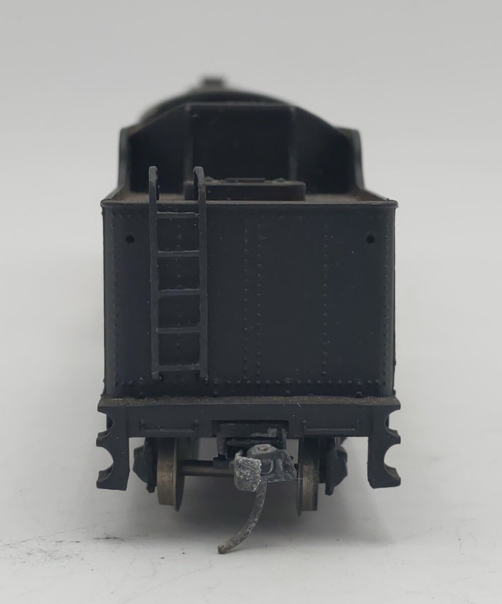 Varney Vintage HO Scale Diecast 2-8-2 Steam Locomotive & Tender VG