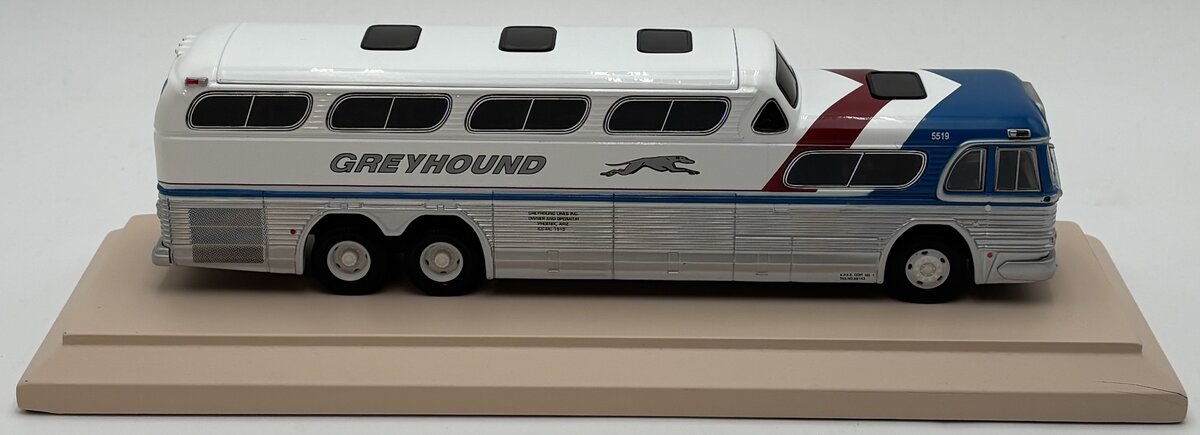 Corgi US54415 1:50 Greyhound Scenicruiser Destination San Francisco LN/Box