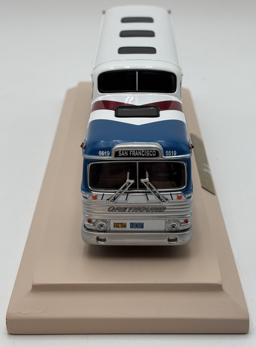 Corgi US54415 1:50 Greyhound Scenicruiser Destination San Francisco LN/Box