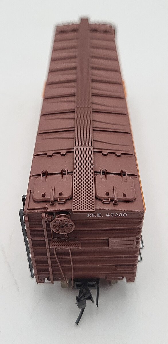 InterMountain 45501-67 Pacific Fruit Express Steel Sided Ice Bunker Car #47230 EX/Box
