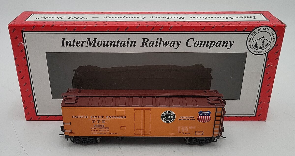 InterMountain 46702P-45 HO Scale Pacific Fruit Express R-40-10 Reefer Car #42553 EX/Box