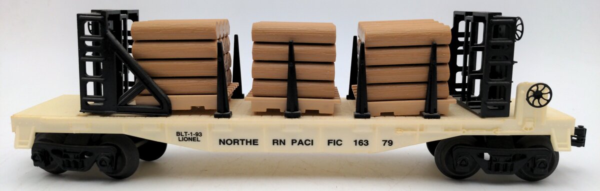 Lionel 6-16379 O Gauge Northern Pacific Flatcar w/ Wood Load VG/Box