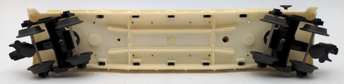 Lionel 6-16379 O Gauge Northern Pacific Flatcar w/ Wood Load VG/Box