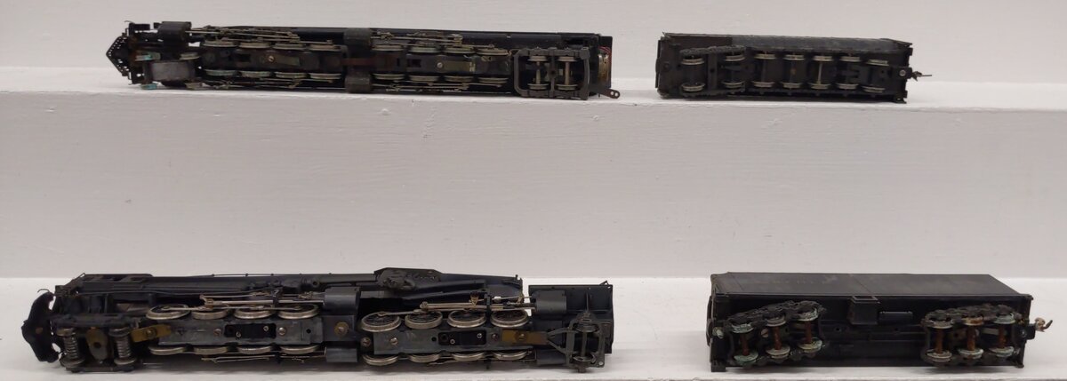 Rivarossi HO Scale Steam Locomotives & Tenders [2] EX