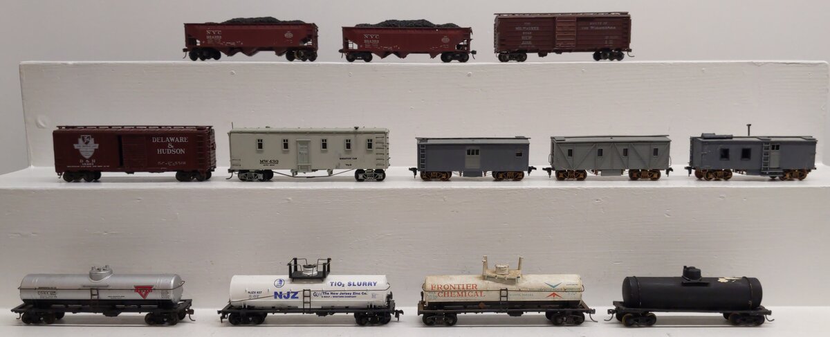 Walthers and Other HO Assorted Freight Cars [12] VG