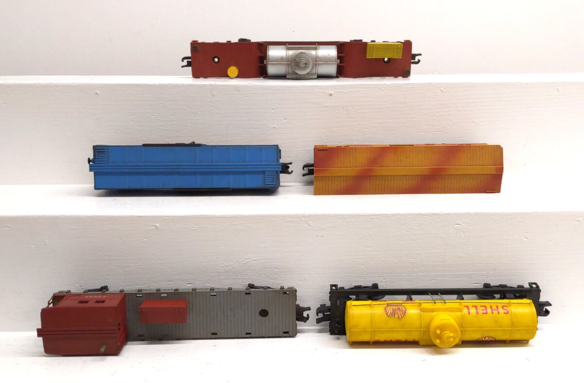 American Flyer S Assorted Freight Cars: 24043, 24328, 24533, 24546, 55 [5] VG