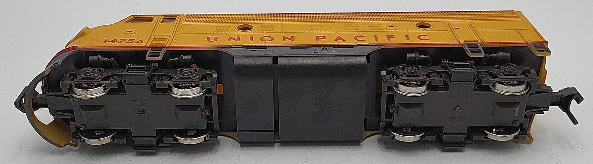 Atlas 6104 O Scale Union Pacific Powered F-9 Diesel Locomotive #1475 (2-Rail) LN/Box