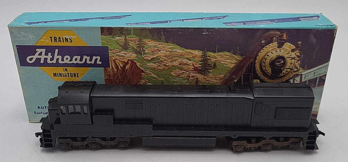 Athearn 3460 HO Undecorated U30C Diesel Locomotive Non-Powered VG/Box