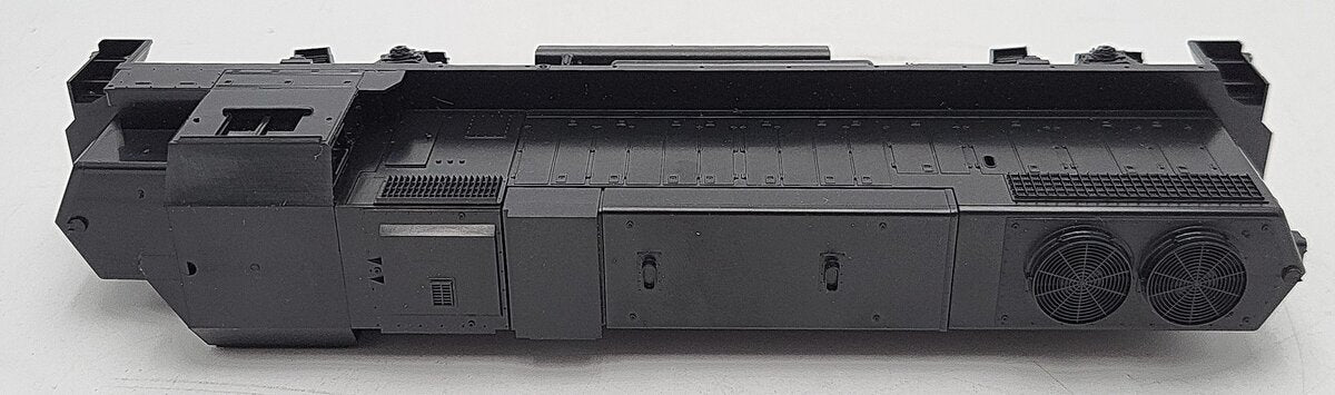Athearn 4612 HO Scale Undecorated GP38-2 Powered Diesel Locomotive EX/Box