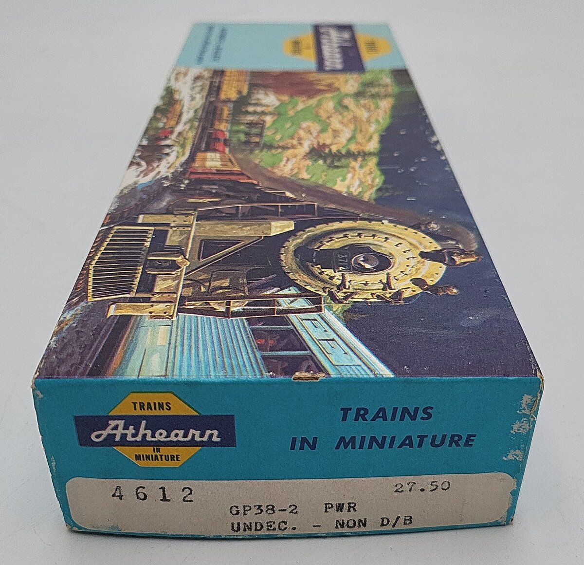 Athearn 4612 HO Scale Undecorated GP38-2 Powered Diesel Locomotive EX/Box