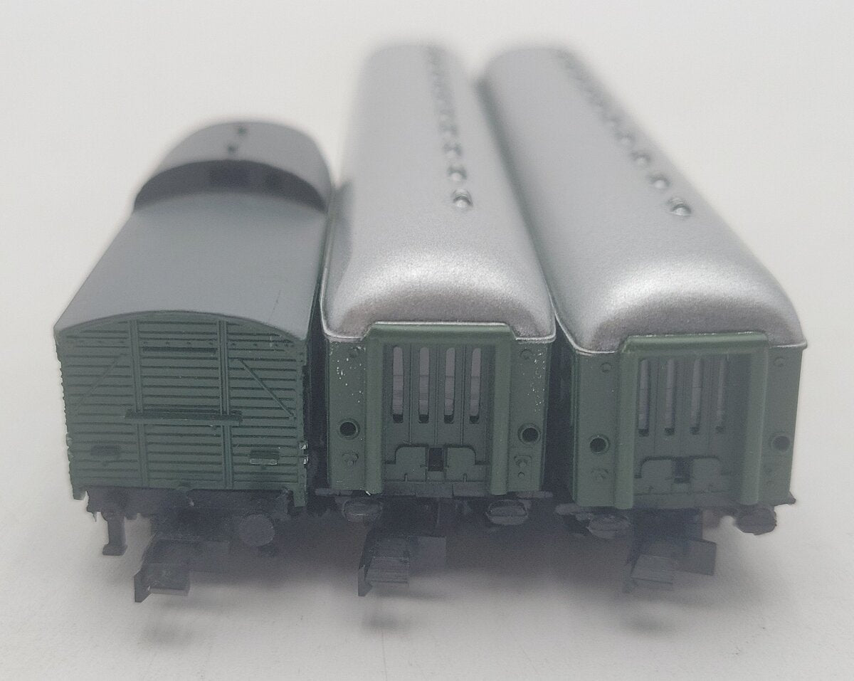 Arnold N Scale Deutsche Bundesbahn Assorted Passenger Cars & Caboose [3] EX/Box