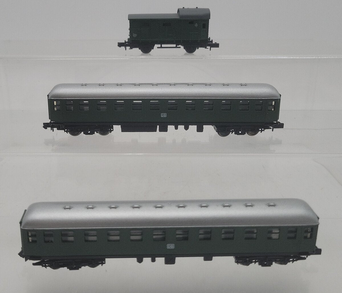 Arnold N Scale Deutsche Bundesbahn Assorted Passenger Cars & Caboose [3] EX/Box