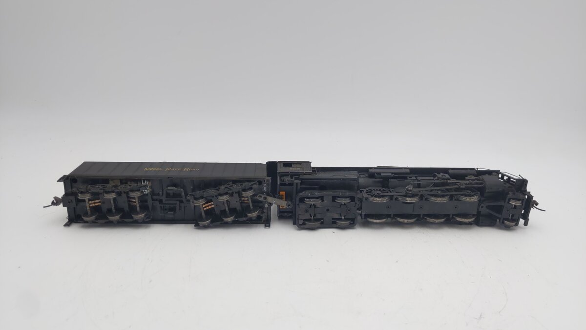 Bachmann 52401 HO Nickel Plate 2-8-4 Berkshire Steam Loco & Tender w/Sound & DCC EX