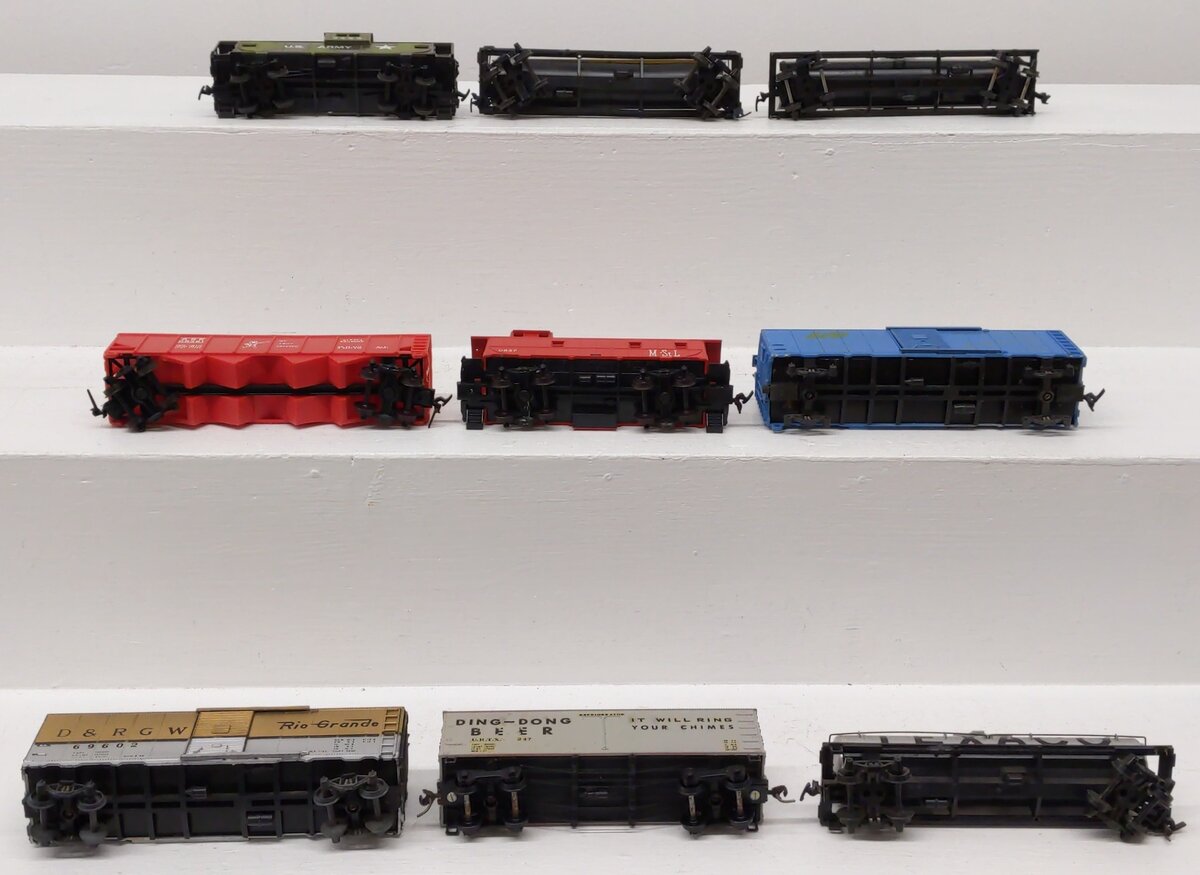 AHM, Lionel, Tyco  & Others HO Scale Assorted Freight Cars [9]