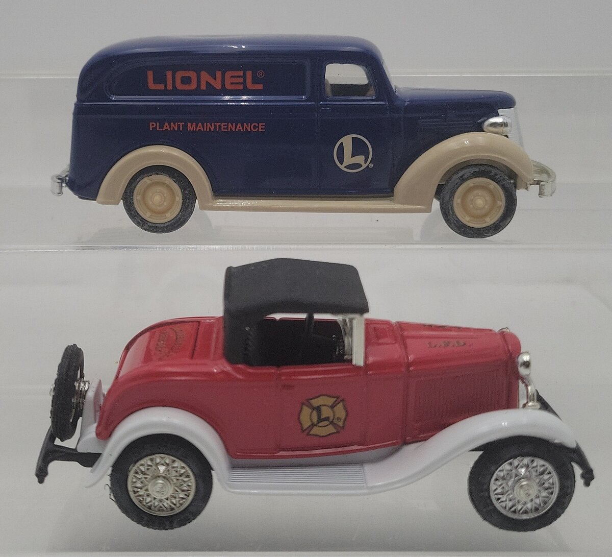 Ertl F085 1:48 Eastwood Lionel Plant Maintenance Van & Fire Dept Car (Set of 2) EX/Box