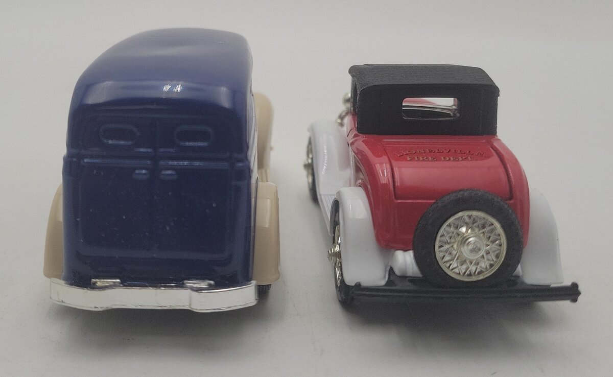 Ertl F085 1:48 Eastwood Lionel Plant Maintenance Van & Fire Dept Car (Set of 2) EX/Box
