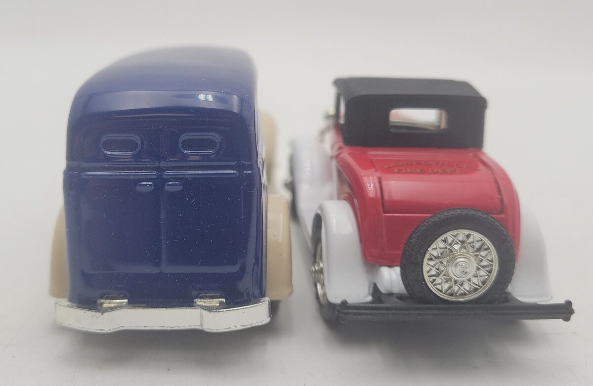 Ertl F085 1:48 Eastwood Lionel Plant Maintenance Van & Fire Dept Car (Set of 2) EX/Box
