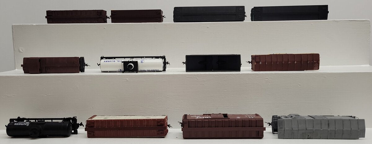 Atlas and Other HO Assorted Freight Cars [12]