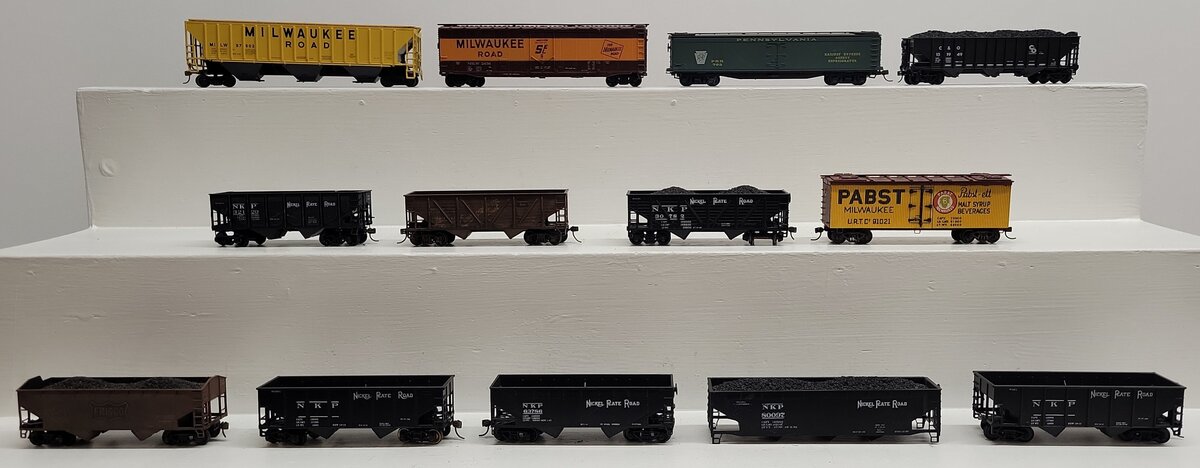 HO Assorted Freight Cars [13]