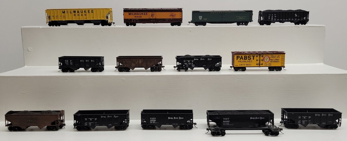 HO Assorted Freight Cars [13]