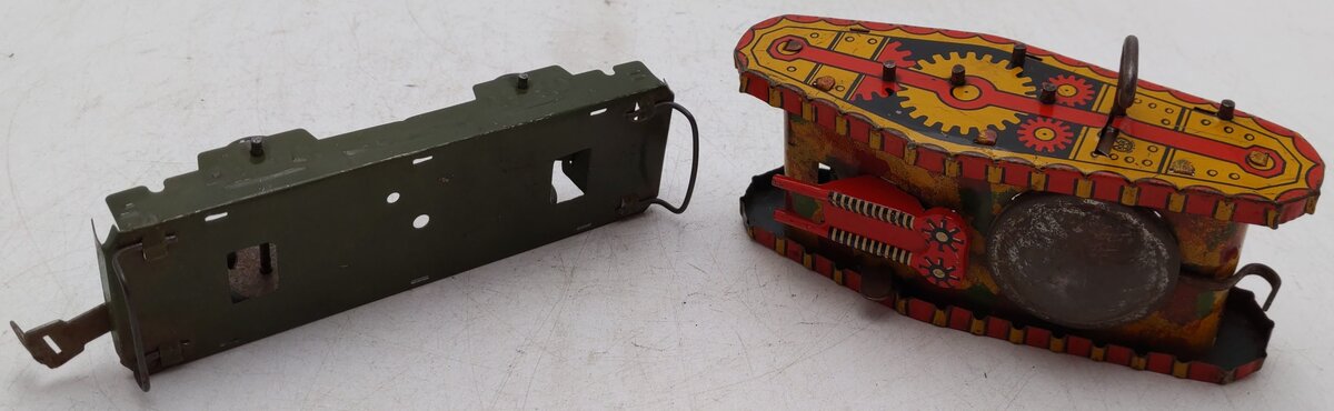 Marx 572ST O Gauge Vintage Olive Drab Wind Up Tank Car
