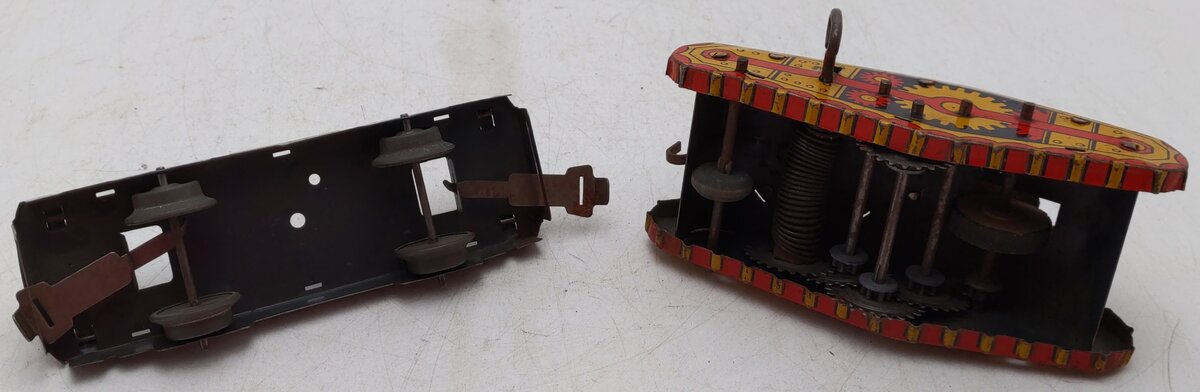 Marx 572ST O Gauge Vintage Olive Drab Wind Up Tank Car