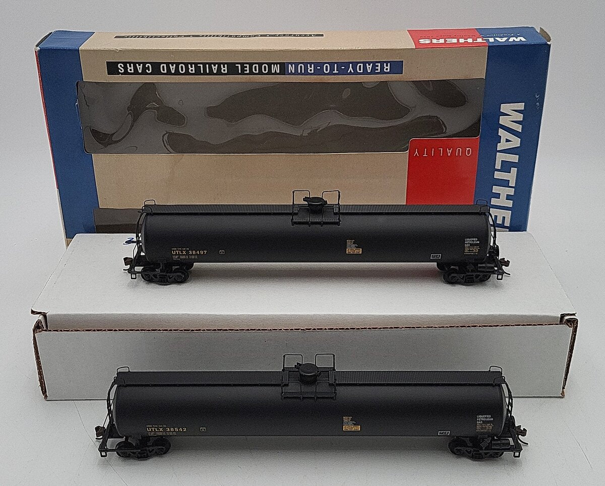Walthers 932-27301 HO Scale Union Tank Car 33K Gal LPG Tank Car (Pack of 2) EX/Box