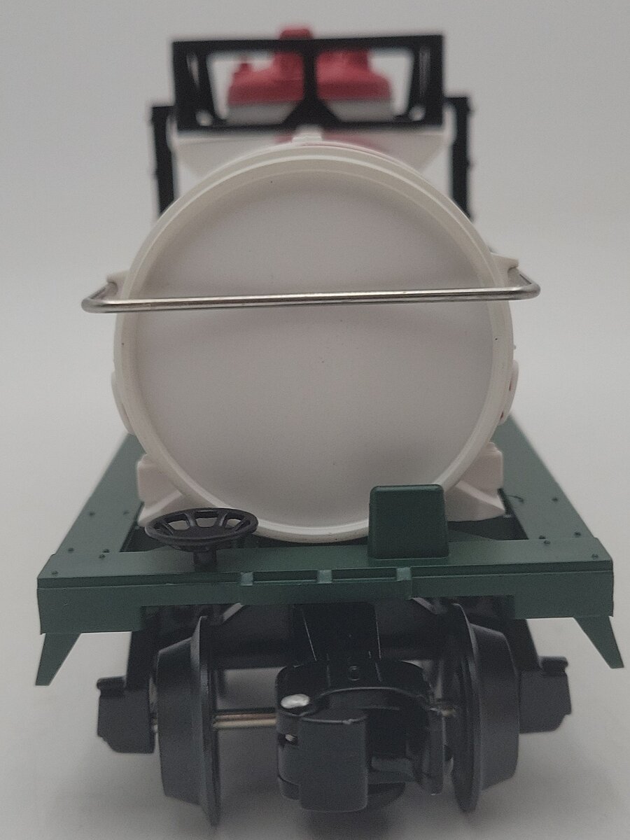 Lionel 6-26196 O Gauge Candy Cane Single Dome Tank Car #26196 EX/Box