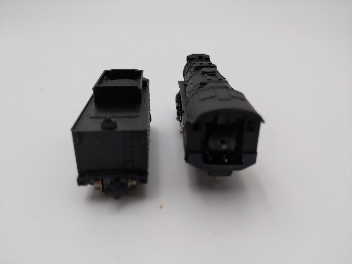 Atlas 2111 N Scale Atchison Topeka Santa Fe 0-8-0 Steam Locomotive & Tender #102 EX