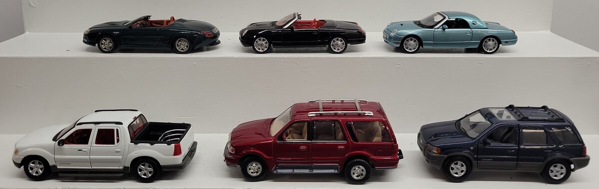 Maisto Assorted Diecast Cars [6] EX