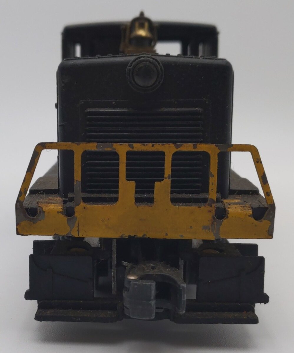 Lionel 628 VIntage O Northern Pacific 44 Ton Diesel Locomotive VG