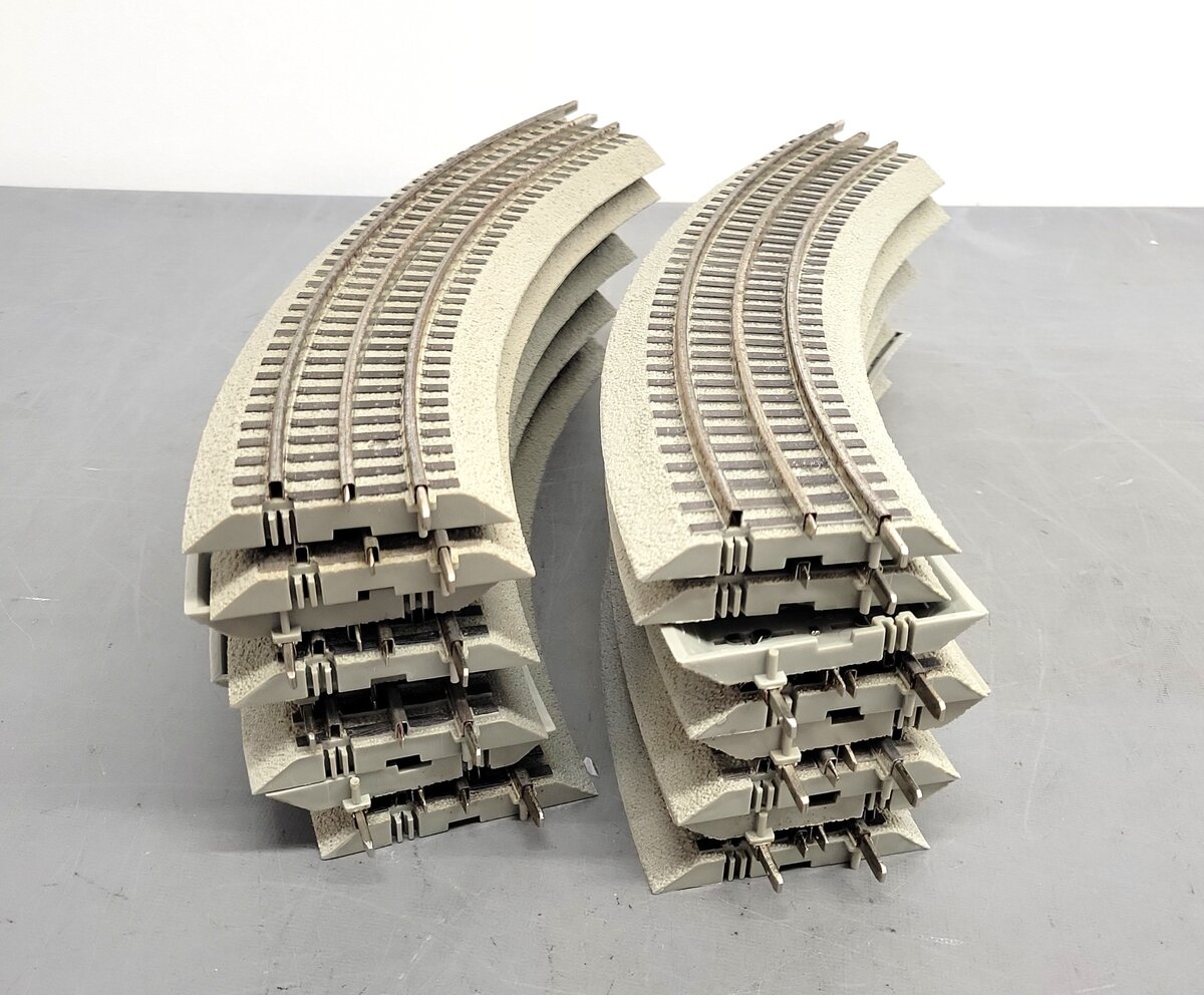 Lionel 6-12015 FasTrack O36 45-Degree Curved Track Sections (16) VG