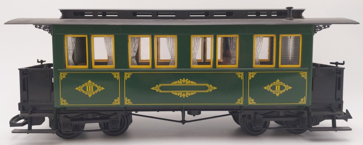LGB 3060 G Scale Green 8-Wheel Passenger Car (No Lights) EX/Box