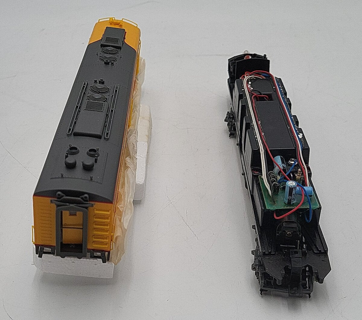 Proto 2000 8137 HO Scale Union Pacific E8/9 Diesel Locomotive No. 928 EX/Box