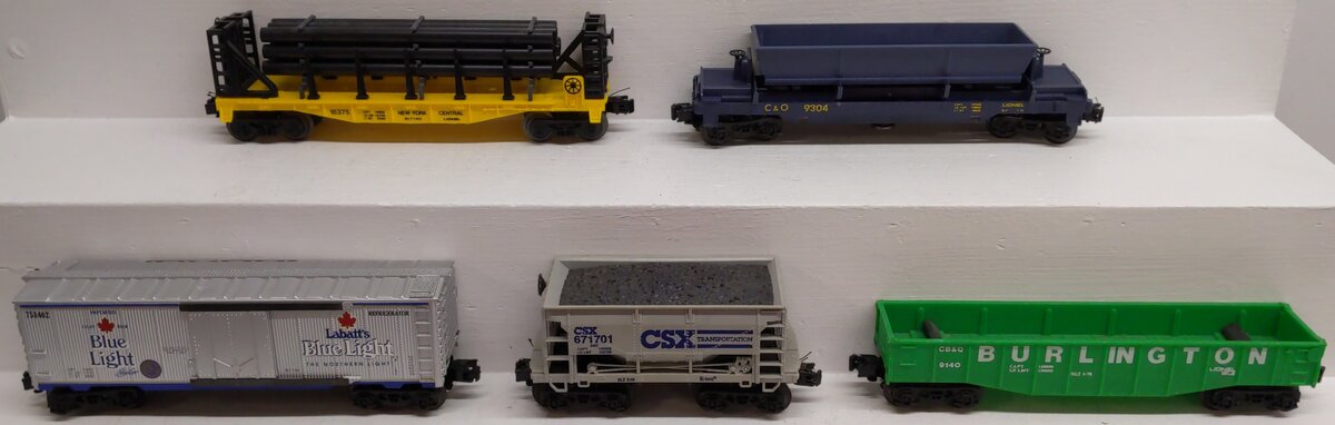 Lionel O Gauge Assorted Freight Cars [5] VG