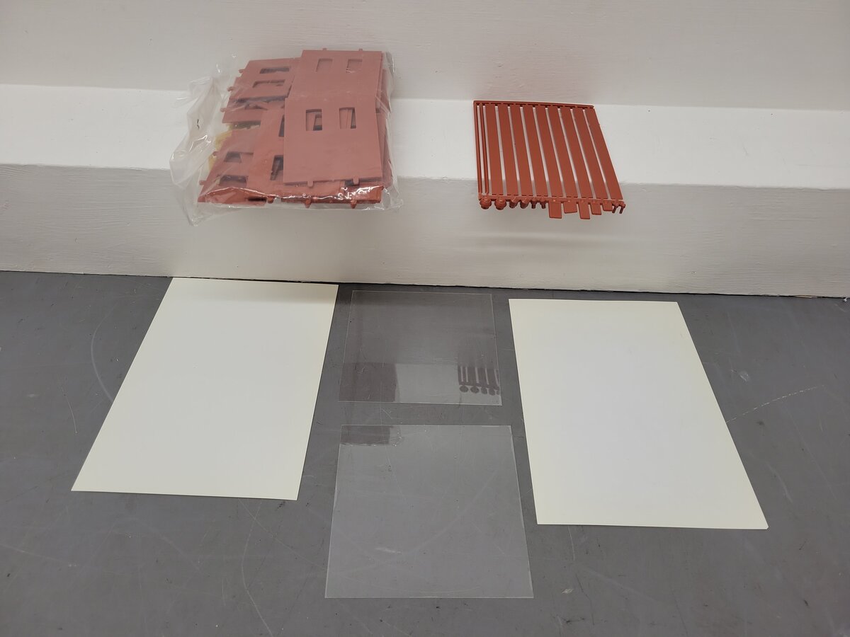 DPM 36200 HO Scale Designer Bulk Pack Rectangular Window Industrial Building Kit EX/Box