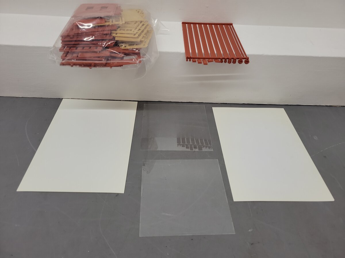 DPM 36200 HO Scale Designer Bulk Pack Rectangular Window Industrial Building Kit EX/Box