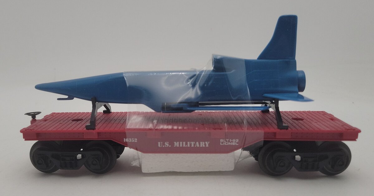 Lionel 6-16352 O Gauge US Military Flatcar w/ Cruise Missile #16352 EX/Box