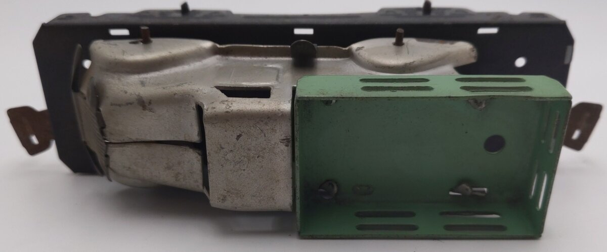 Marx 562 Vintage O Flatcar w/ Silver Truck with Green Bed VG