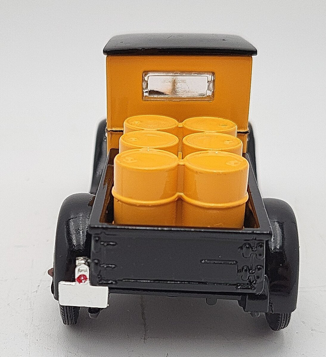 National Motors Museum Mint SS-C5000 1:32 1928 Chevy 1/2 Ton Pick Up W/Barrel LN/Box