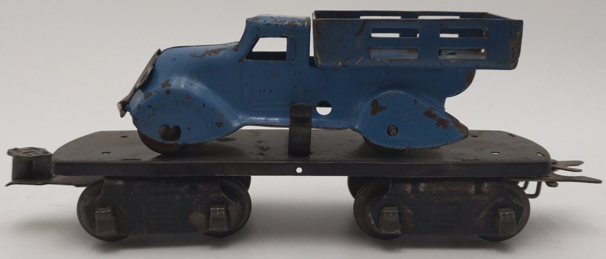 Marx 562 Vintage O Gauge Flatcar w/ Blue Dump Truck VG