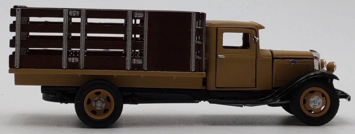 Unique Replicas 18350 1:43 1934 BB-157 Stake Bed Truck EX/Box