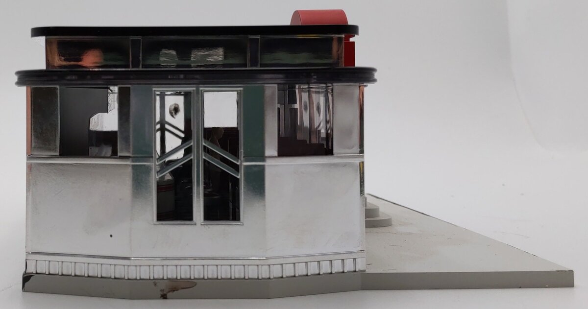Lionel 6-24176 O Gauge Irene's Diner Illuminated EX/Box